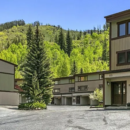 Meadow Creek Condominiums